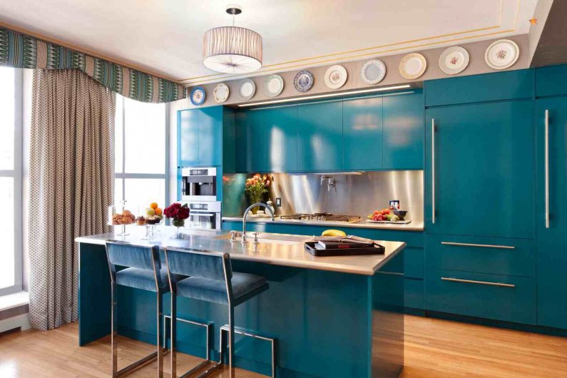Кухня синего цвета